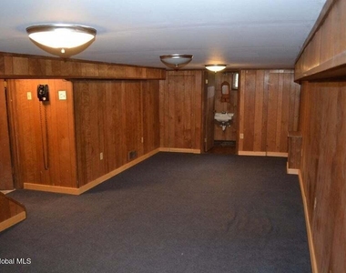 42 Oakwood Drive - Photo Thumbnail 13