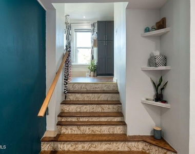 352 State Street - Photo Thumbnail 10