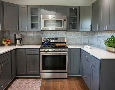 352 State Street - Photo Thumbnail 12