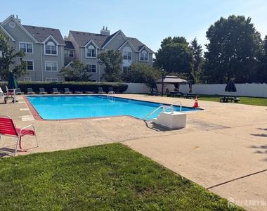 215 Prestwick Way - Photo Thumbnail 27