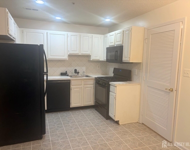 215 Prestwick Way - Photo Thumbnail 7