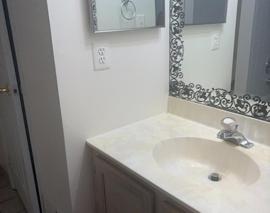 215 Prestwick Way - Photo Thumbnail 23