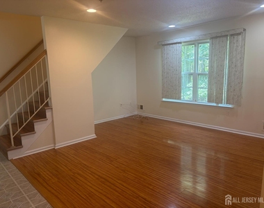 215 Prestwick Way - Photo Thumbnail 3