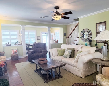576 Ocean Avenue - Photo Thumbnail 8