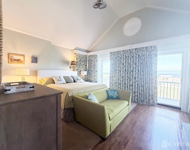 576 Ocean Avenue - Photo Thumbnail 15