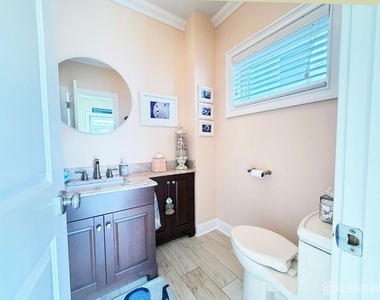 576 Ocean Avenue - Photo Thumbnail 2