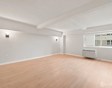 40 Fayette Street - Photo Thumbnail 11