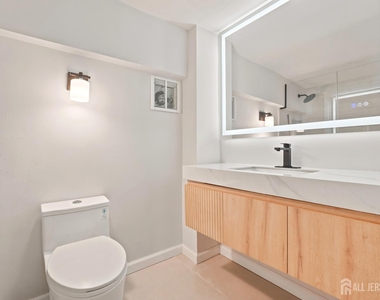 40 Fayette Street - Photo Thumbnail 9