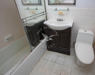 330 E 49th Street - Photo Thumbnail 9