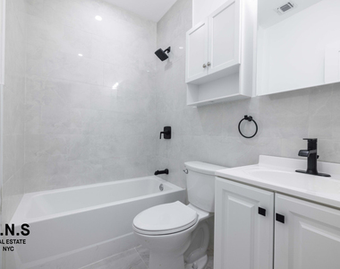20-14 41st Street - Photo Thumbnail 4