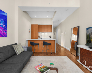 140 W 22nd Street - Photo Thumbnail 3