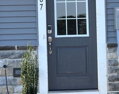 387 Huntwell W Boulevard - Photo Thumbnail 1