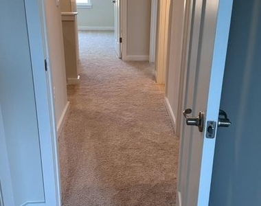 387 Huntwell W Boulevard - Photo Thumbnail 5