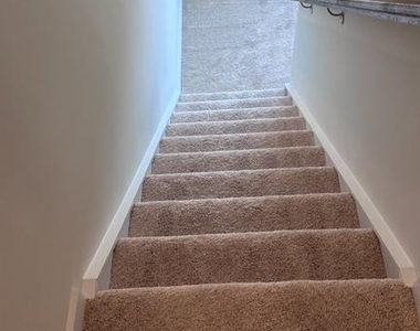 387 Huntwell W Boulevard - Photo Thumbnail 10
