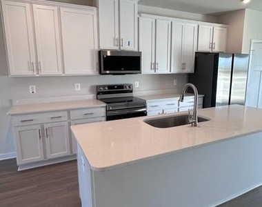 387 Huntwell W Boulevard - Photo Thumbnail 12