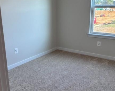 387 Huntwell W Boulevard - Photo Thumbnail 9