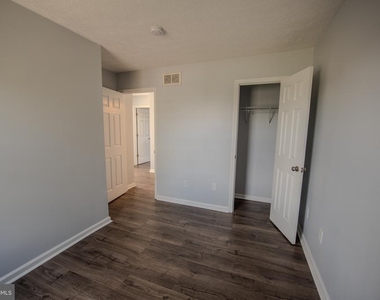 2926 Sorrell Court - Photo Thumbnail 18