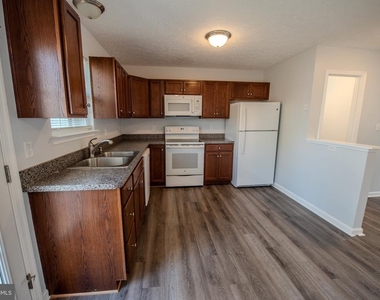 2926 Sorrell Court - Photo Thumbnail 3