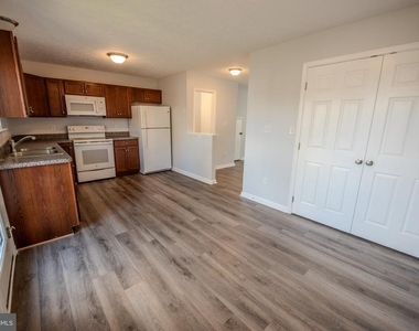 2926 Sorrell Court - Photo Thumbnail 6