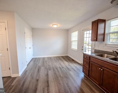 2926 Sorrell Court - Photo Thumbnail 9