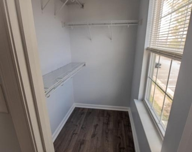 2926 Sorrell Court - Photo Thumbnail 16