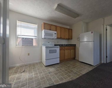 806 S Braddock Street - Photo Thumbnail 2