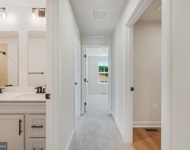 1400 Crested Iris Drive - Photo Thumbnail 36
