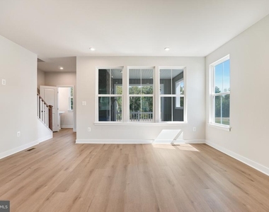 1400 Crested Iris Drive - Photo Thumbnail 19