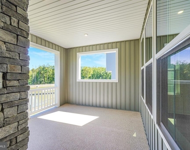 1400 Crested Iris Drive - Photo Thumbnail 23