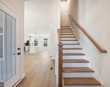 1400 Crested Iris Drive - Photo Thumbnail 27