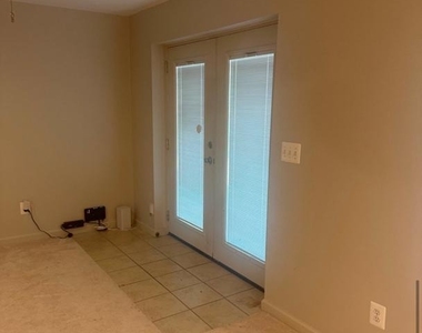 10321 Watford Lane - Photo Thumbnail 7