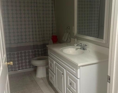 10321 Watford Lane - Photo Thumbnail 3