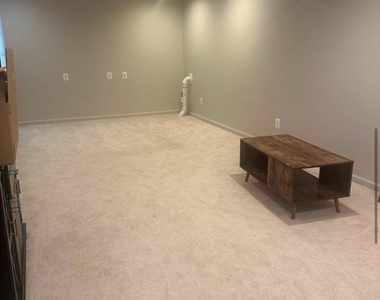 10321 Watford Lane - Photo Thumbnail 6