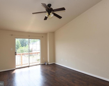 7953 Coachcrest Court - Photo Thumbnail 23