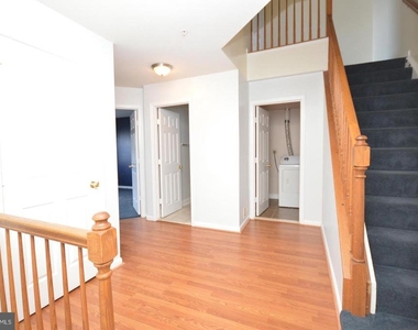 7953 Coachcrest Court - Photo Thumbnail 10