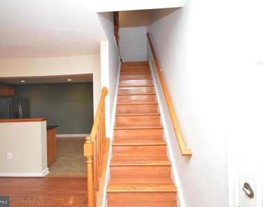 7953 Coachcrest Court - Photo Thumbnail 9