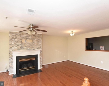 7953 Coachcrest Court - Photo Thumbnail 2