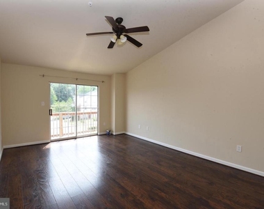 7953 Coachcrest Court - Photo Thumbnail 21