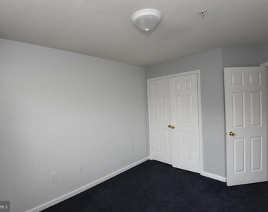 7953 Coachcrest Court - Photo Thumbnail 13