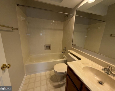 12730 Nettlecreek Place - Photo Thumbnail 13