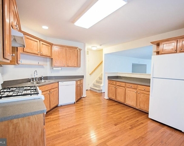 10558 Crooked Branch Court - Photo Thumbnail 6
