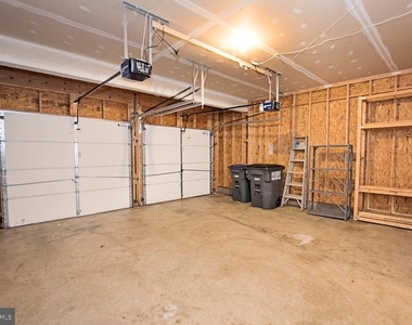 10558 Crooked Branch Court - Photo Thumbnail 12