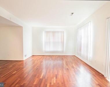 10558 Crooked Branch Court - Photo Thumbnail 8