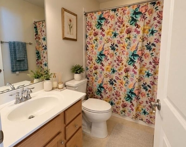 6972 Kona Drive - Photo Thumbnail 10