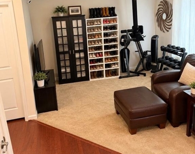 6972 Kona Drive - Photo Thumbnail 3