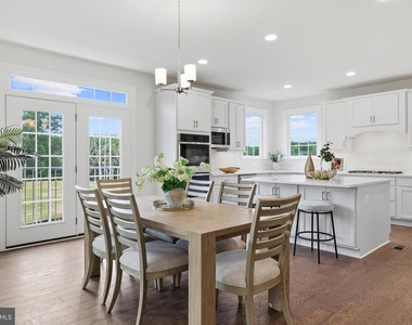 14496 Aurora Drive - Photo Thumbnail 4