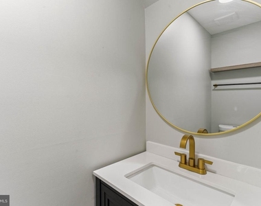 46930 Courtyard Square - Photo Thumbnail 13