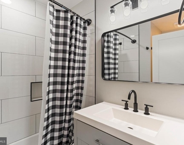 46930 Courtyard Square - Photo Thumbnail 19
