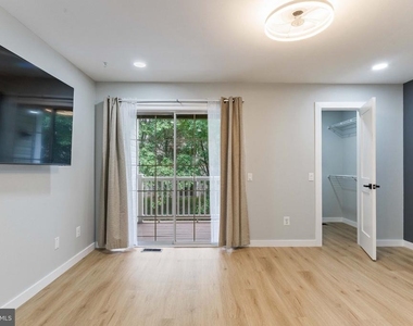 46930 Courtyard Square - Photo Thumbnail 22