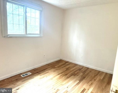 9409 Starlit Ponds Drive - Photo Thumbnail 13